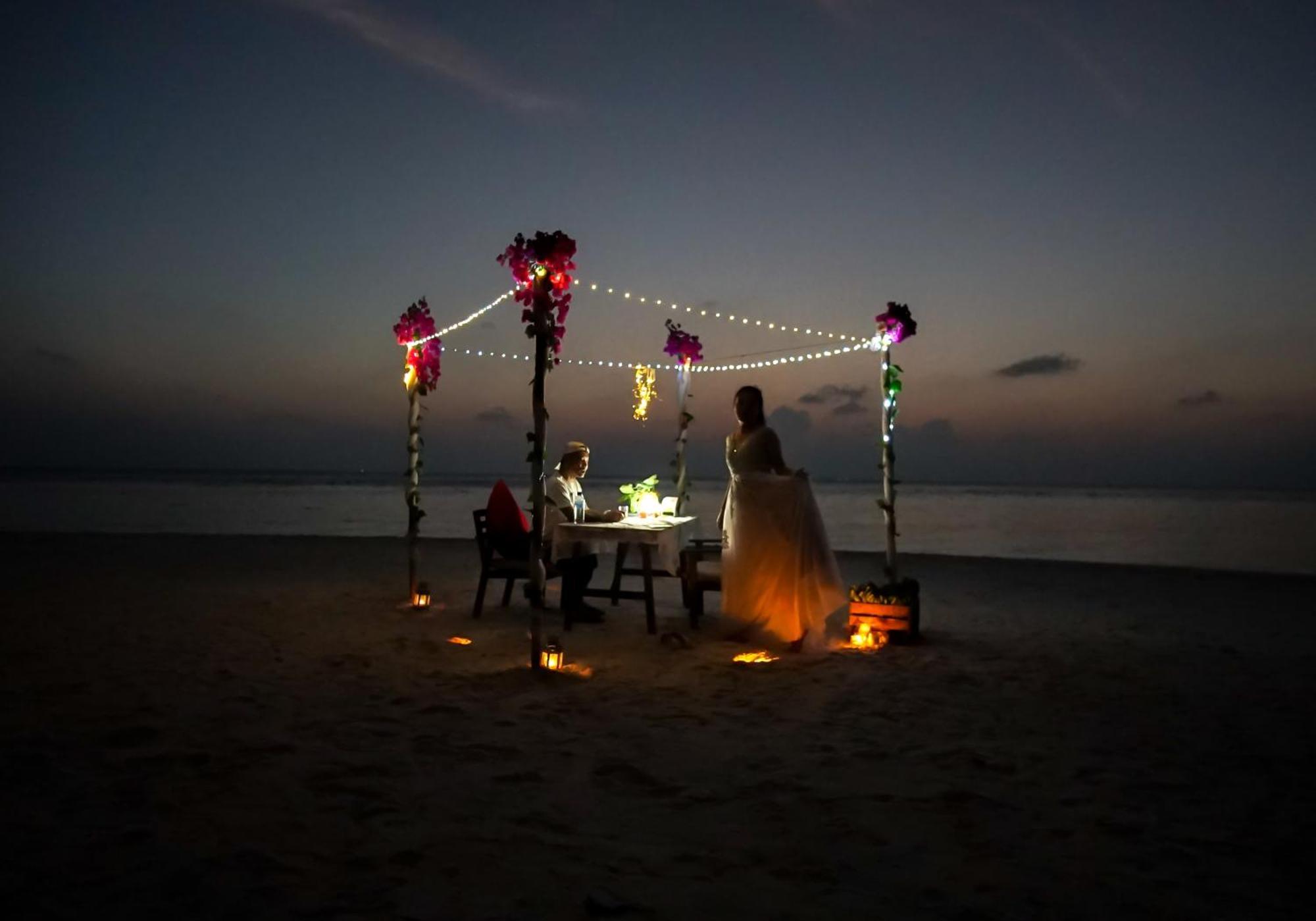 Sealavie Inn Ukulhas Island Exterior photo