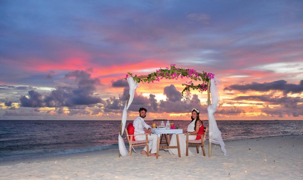 Sealavie Inn Ukulhas Island Exterior photo