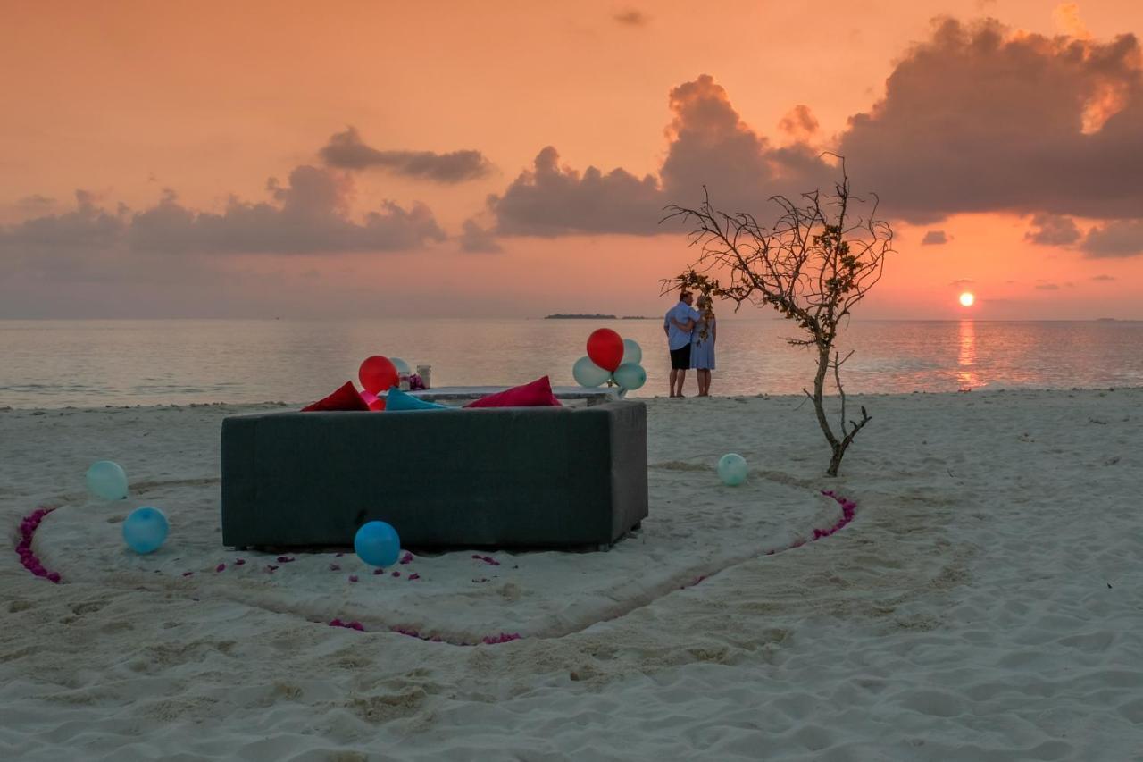 Sealavie Inn Ukulhas Island Exterior photo